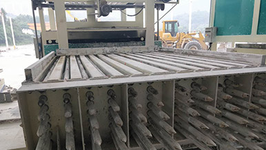 生產脫硫石膏輕質隔墻板找專業石膏基隔墻板生產設備-石膏墻板生產線