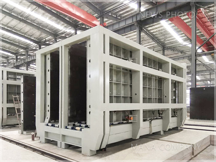 1612776522916770.jpg 成組立模PC構(gòu)件生產(chǎn)線-01現(xiàn)場(chǎng).jpg